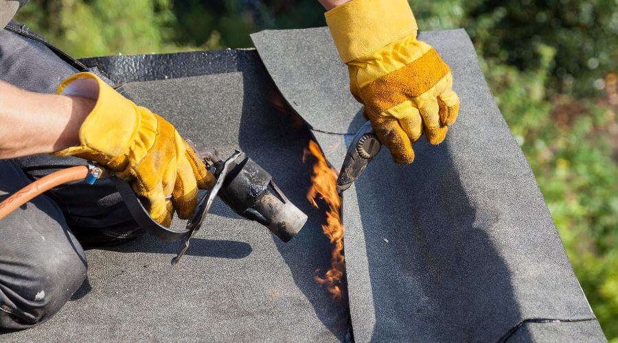 Professional gutter cleaning in Rexford, NY